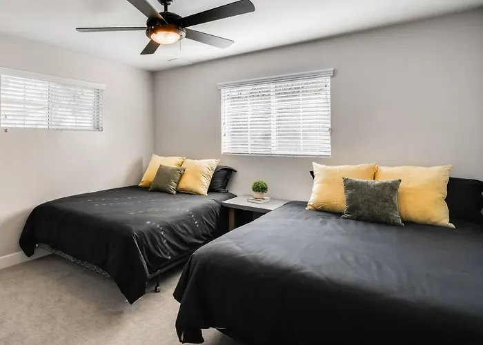 Superhost 3br Pool Escape Near Old Town & Phx Holiday home *