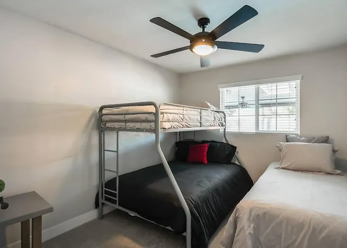 Superhost 3br Pool Escape Near Old Town & Phx Holiday home