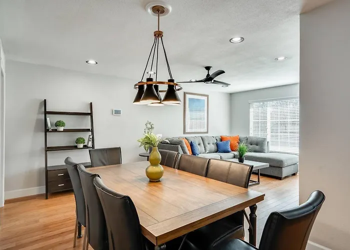 Superhost 3br Pool Escape Near Old Town & Phx Holiday home *