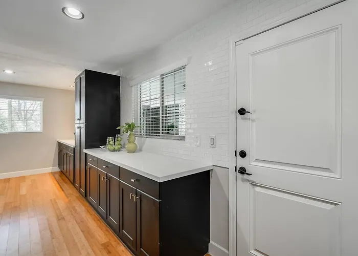 Superhost 3br Pool Escape Near Old Town & Phx